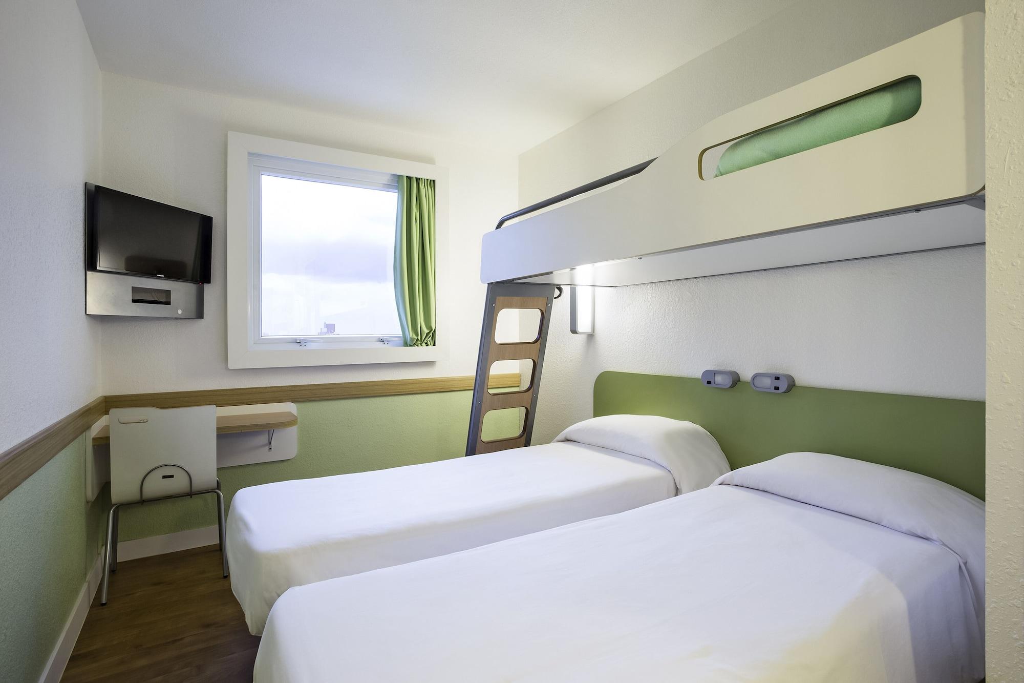 Ibis Budget Tours Nord Экстерьер фото