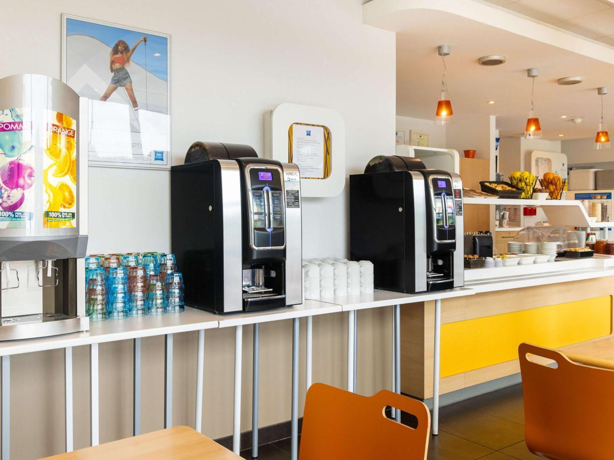 Ibis Budget Tours Nord Экстерьер фото